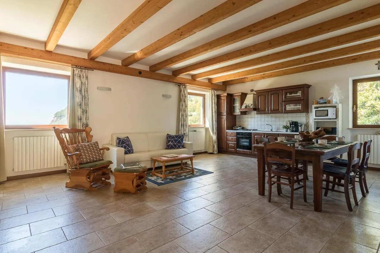Villa Malga Mary Tignale Italien
